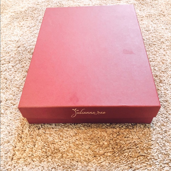 JuliannaRae silk pajama set-NWT - Picture 4 of 4